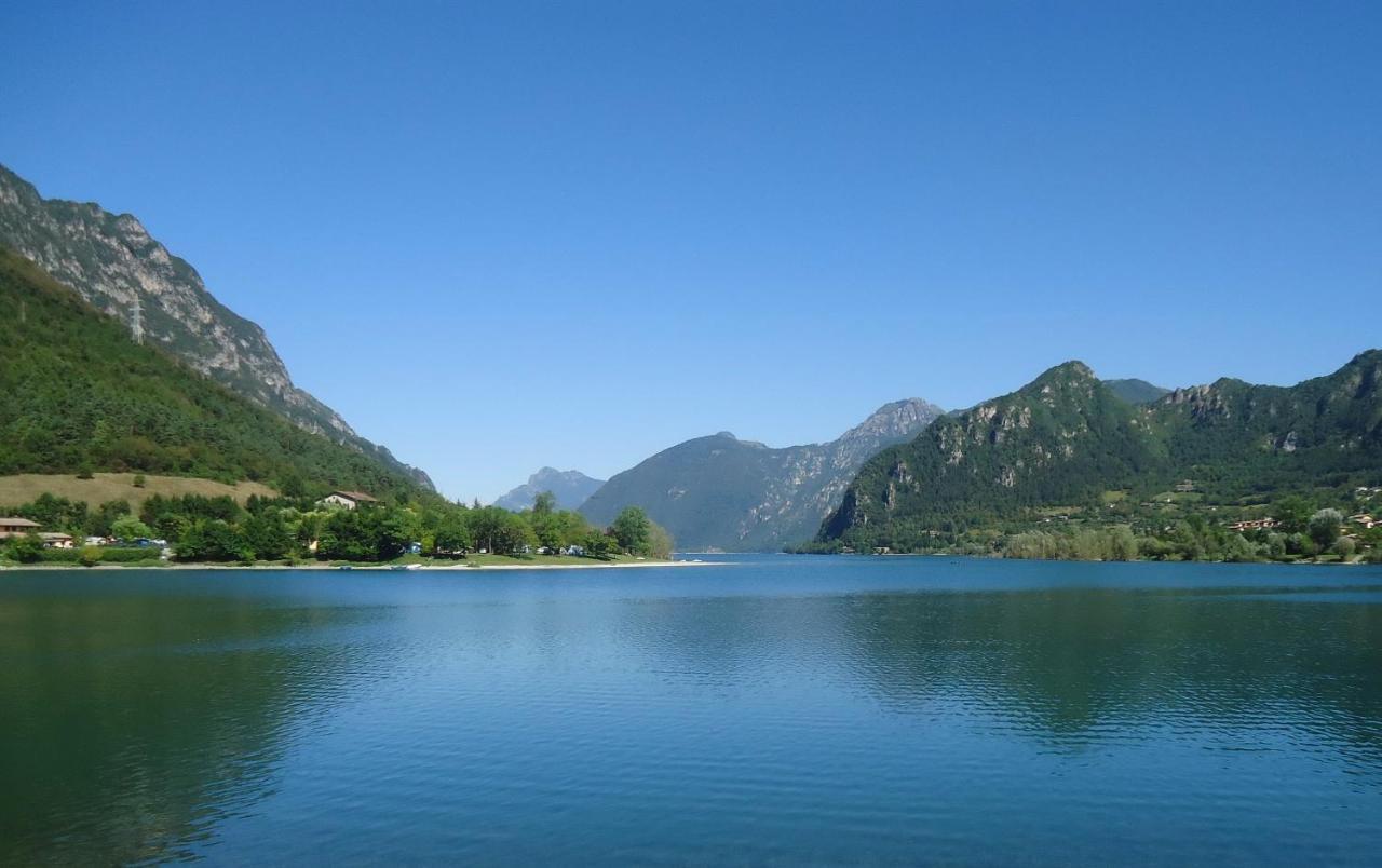 Casa Carla, Bis 4 Personen, Garten, Balkon Mit Blick Auf Den See Und Die Berge Crone Extérieur photo