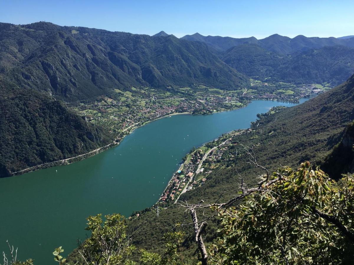 Casa Carla, Bis 4 Personen, Garten, Balkon Mit Blick Auf Den See Und Die Berge Crone Extérieur photo