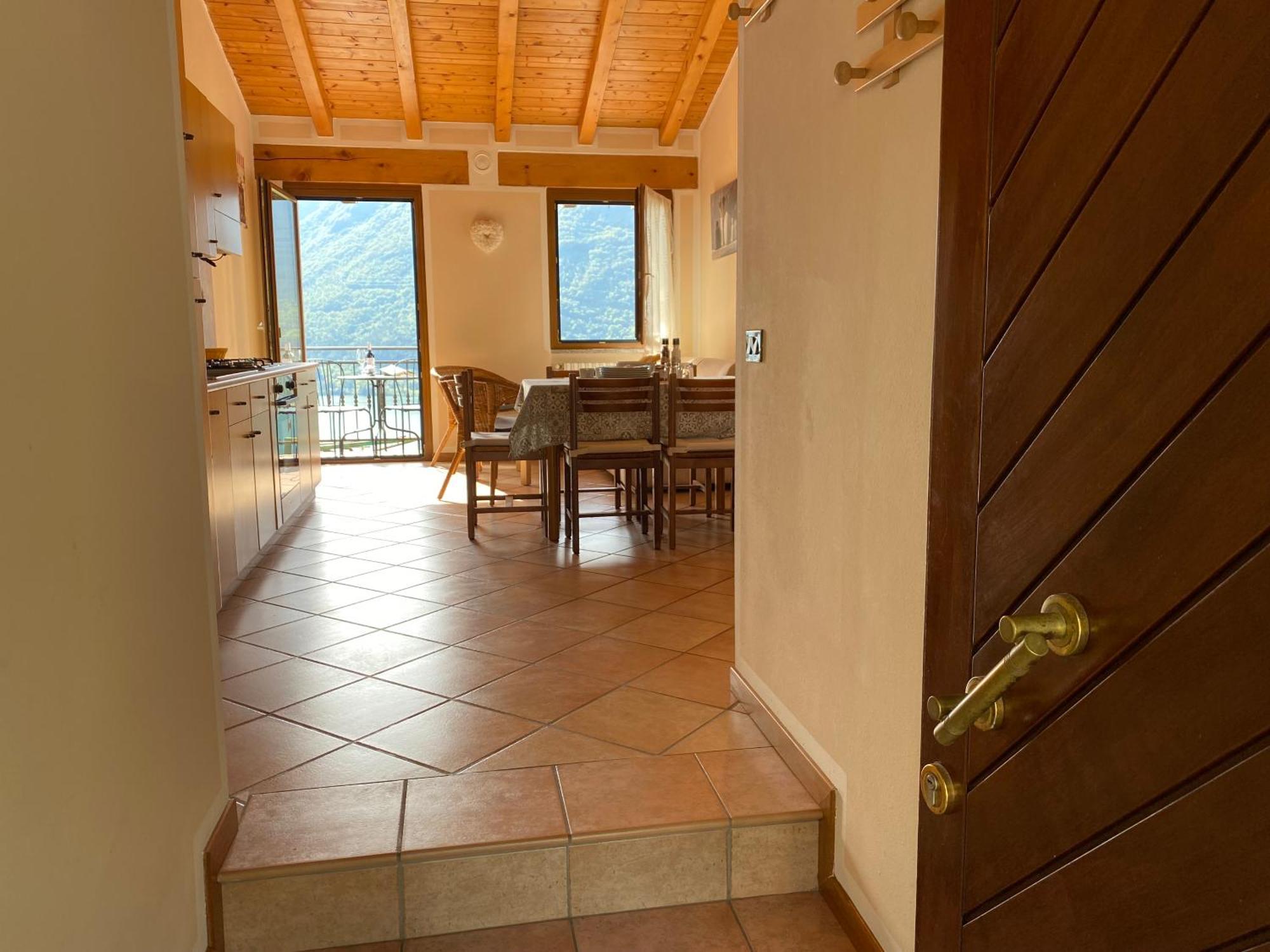 Casa Carla, Bis 4 Personen, Garten, Balkon Mit Blick Auf Den See Und Die Berge Crone Extérieur photo